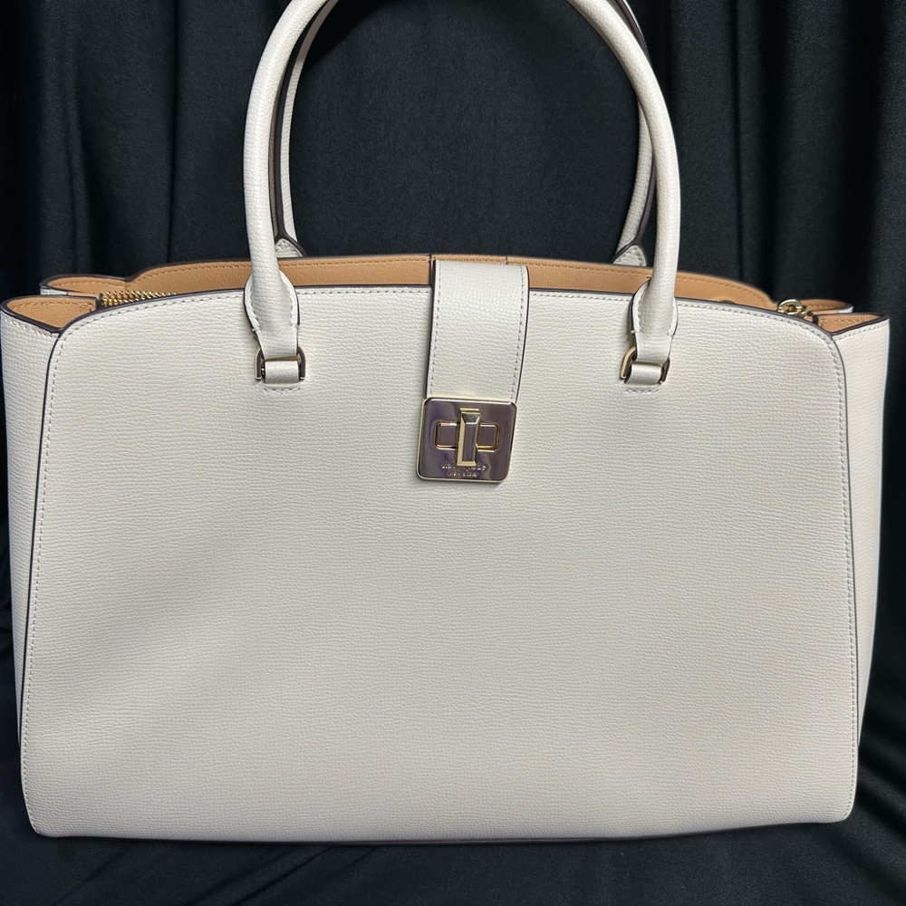 Elegant Cream Handbag